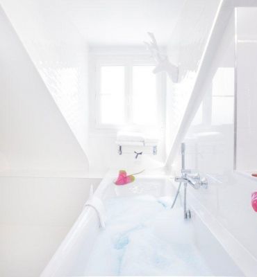 Junior Suite bathroom